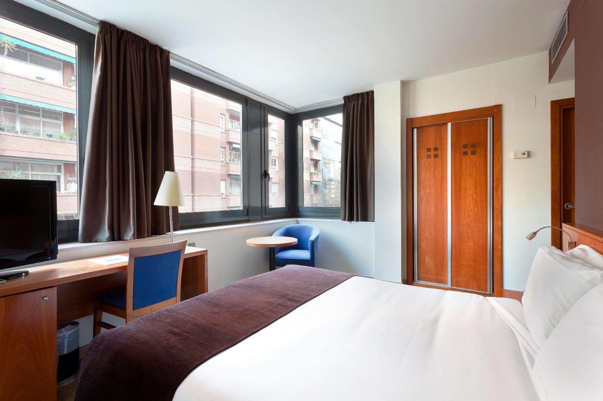Hotel Viladomat By Silken Barselona Dış mekan fotoğraf